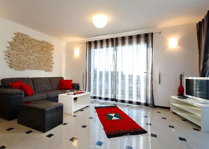 Adria 4*