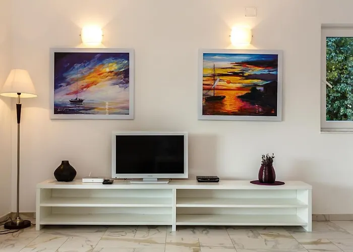 Adria Πανσιόν