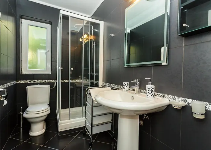 Πανσιόν Adria Malinska